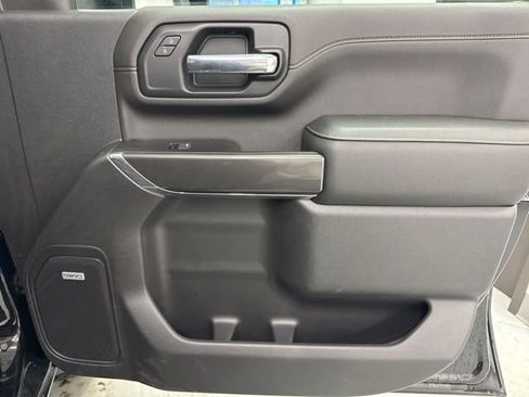 Used 2022 GMC Sierra 3500 AT4 w/ AT4 Preferred Package image 29