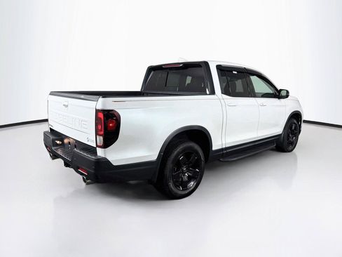 Used 2025 Honda Ridgeline Black Edition image 11