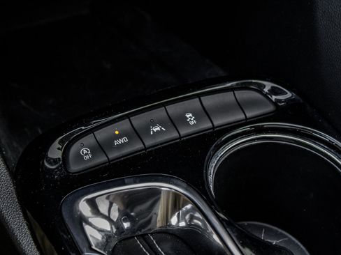 Used 2023 Buick Encore GX Essence w/ Experience Buick Package image 32