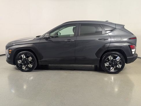 Used 2025 Hyundai Kona SEL FWD image 4