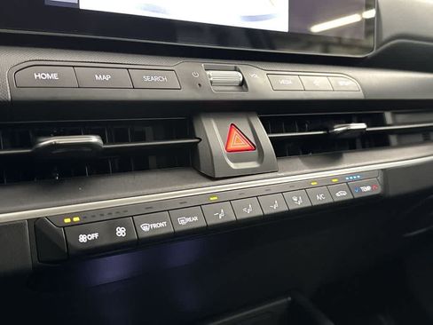 Used 2025 Kia K4 FWD image 19