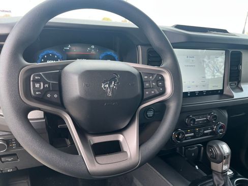 New 2025 Ford Bronco 4-Door image 15