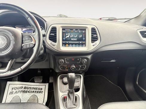 Used 2021 Jeep Compass Latitude AWD/4WD image 11