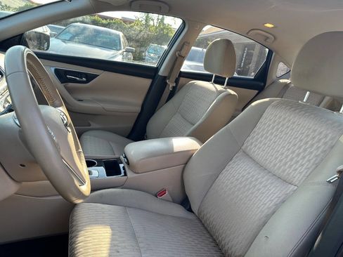 Used 2018 Nissan Altima 2.5 SV FWD image 17