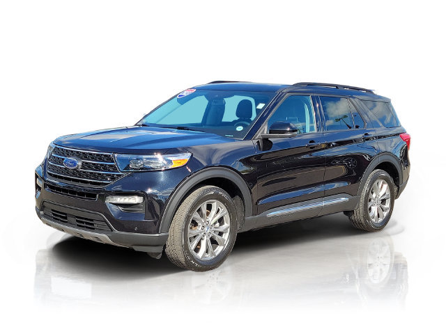 Certified 2023 Ford Explorer XLT w/ Equipment Group 202A AWD/4WD image 3