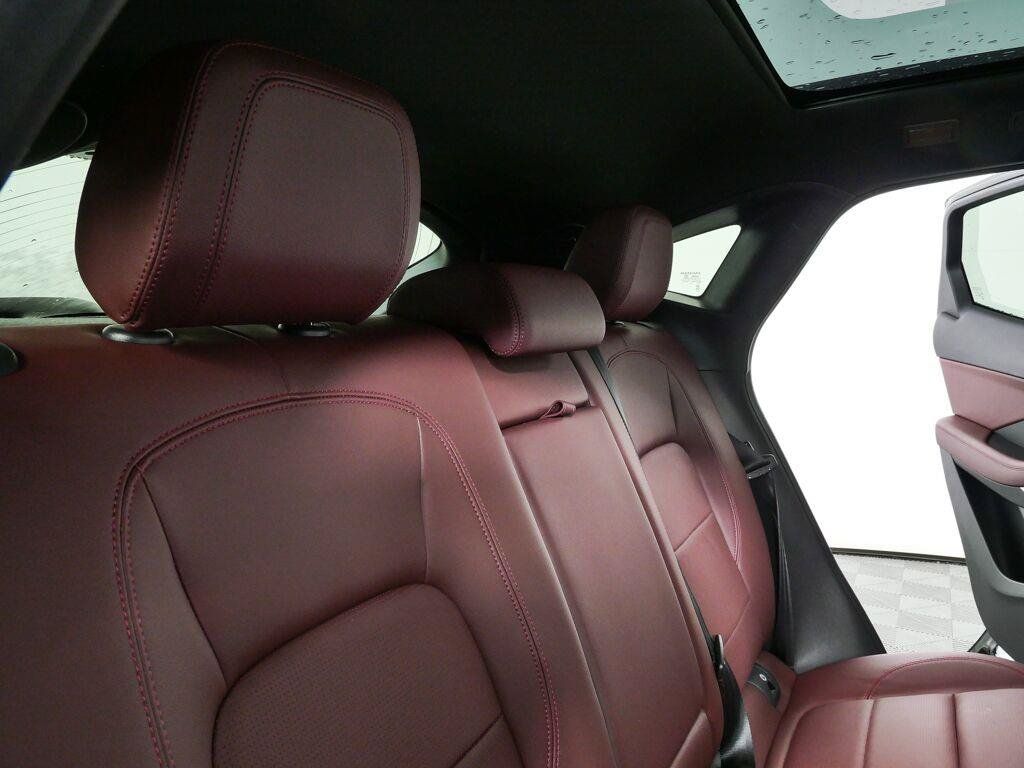 Used 2024 Jaguar E-PACE R-Dynamic SE AWD/4WD image 22
