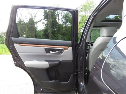Used 2017 Honda CR-V EX image 18
