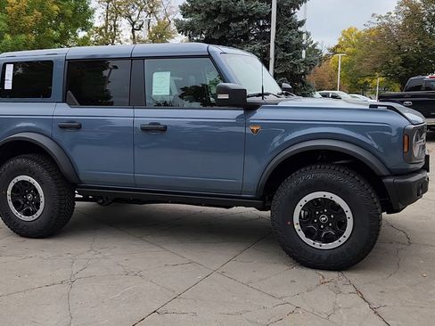 New 2025 Ford Bronco Badlands image 11