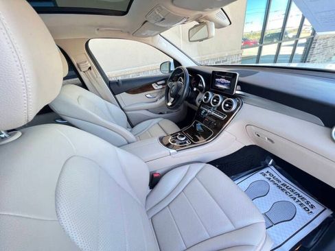Used 2017 Mercedes-Benz GLC 300 w/ Premium 1 Package image 17