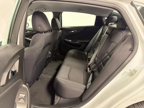Used 2025 Chevrolet Malibu LT FWD image 21