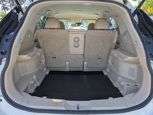 Used 2017 Nissan Rogue SL FWD image 13
