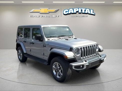 Used 2018 Jeep Wrangler Unlimited Sahara image 8