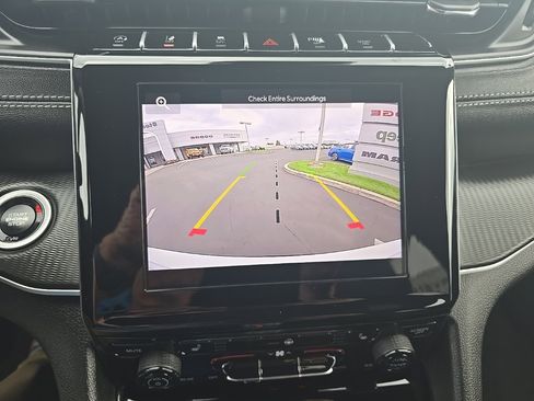 New 2025 Jeep Grand Cherokee L Altitude image 37