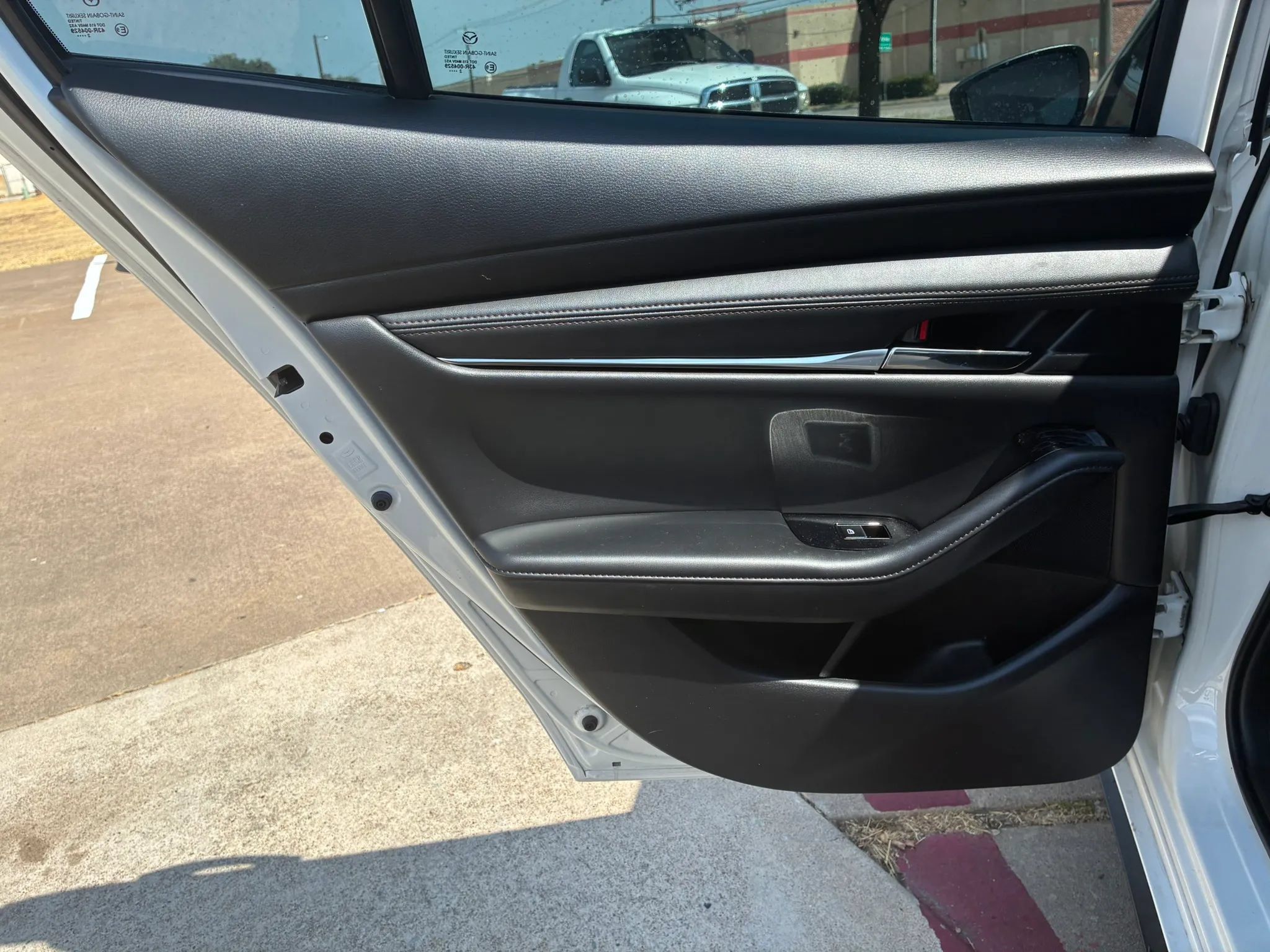 Used 2022 MAZDA MAZDA3 s AWD/4WD image 13