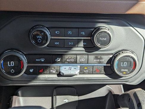 Used 2024 Ford Bronco Outer Banks image 16