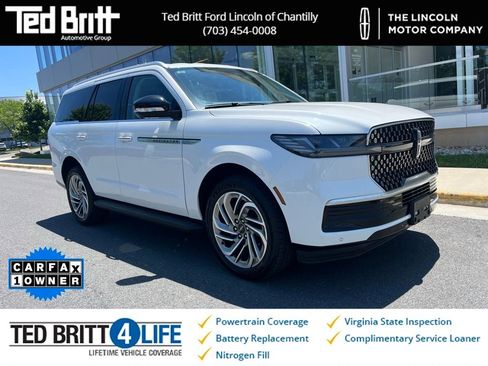 Used 2026 Lincoln Navigator Premiere AWD/4WD image 1