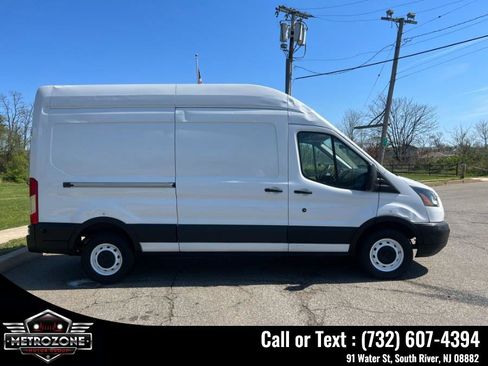 Used 2019 Ford Transit 250 148 High Roof RWD image 5