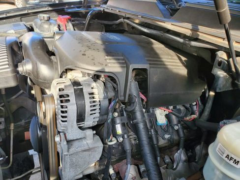 Used 2013 Chevrolet Avalanche LT w/ All-Star Edition image 38