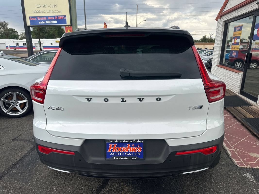Used 2019 Volvo XC40 T5 R-Design AWD/4WD image 9