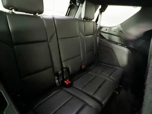 Used 2022 Cadillac Escalade Luxury w/ LPO, Floor Liner Package AWD/4WD image 16