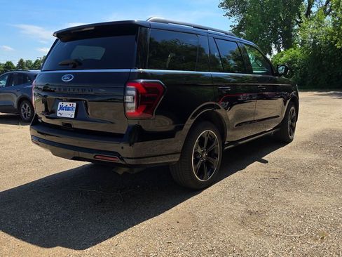 Used 2024 Ford Expedition Limited AWD/4WD image 6