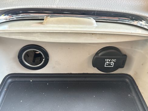 Used 2020 Dodge Grand Caravan SXT FWD image 16