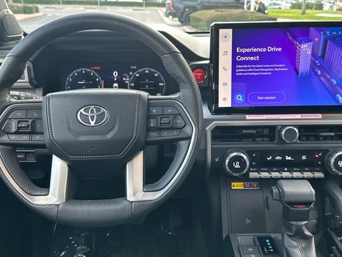 Used 2024 Toyota Tacoma TRD Off-Road image 17