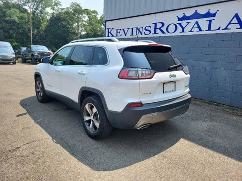Used 2019 Jeep Cherokee Limited image 8