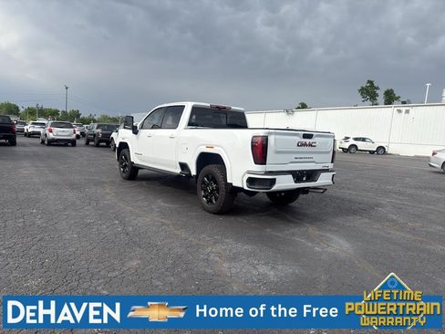 Used 2025 GMC Sierra 2500 AT4 w/ AT4 Premium Plus Package AWD/4WD image 4