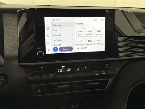 Used 2025 Toyota Camry LE FWD image 20