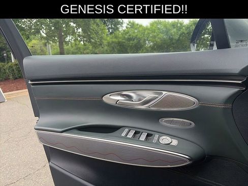 Used 2023 Genesis GV70 2.5T w/ Advanced Package AWD/4WD image 13