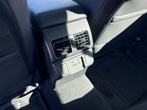 Used 2018 Subaru Legacy 2.5i Limited image 30