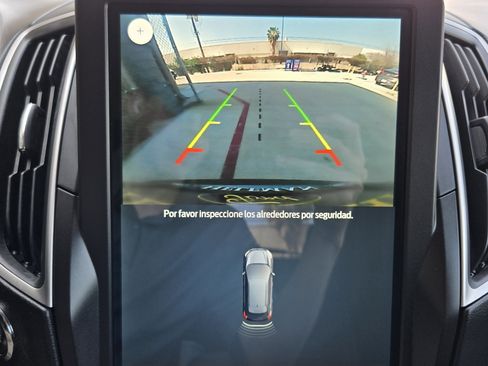 Used 2021 Ford Edge SEL image 13