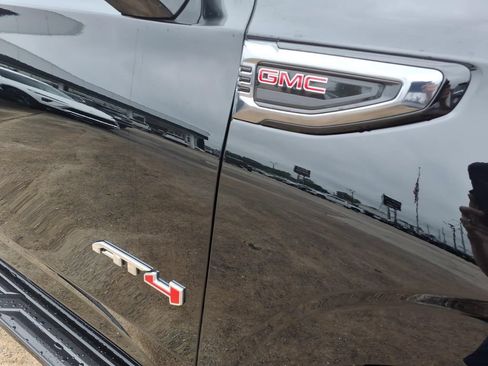 New 2026 GMC Yukon XL AT4 AWD/4WD image 10