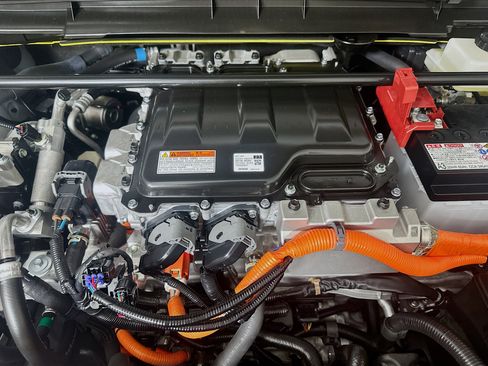 Used 2023 Lexus RZ 450e Premium w/ Accessory Package (2T) AWD/4WD image 33