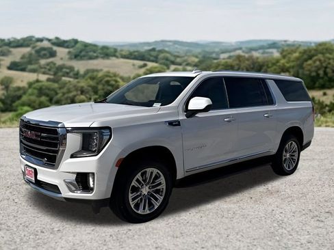 Used 2023 GMC Yukon XL SLT RWD image 3
