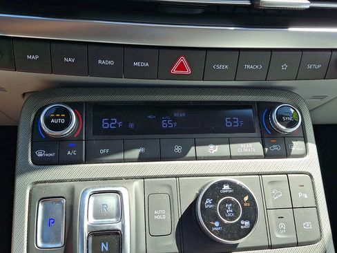 Used 2025 Hyundai Palisade SEL AWD/4WD image 15