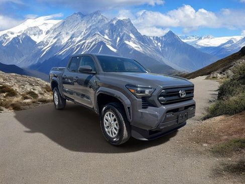 Certified 2025 Toyota Tacoma SR5 AWD/4WD image 7