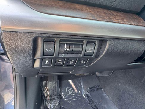 Used 2018 Subaru Outback 2.5i Limited image 26