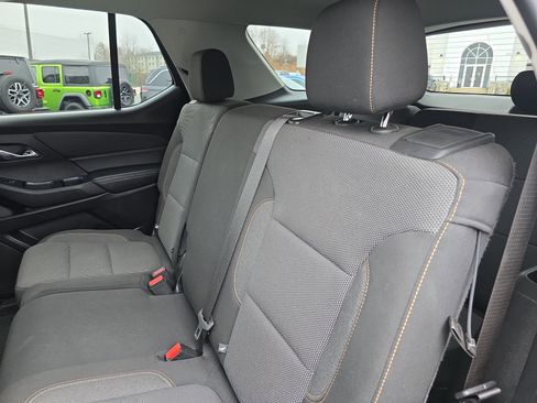 Used 2021 Chevrolet Traverse LS image 15