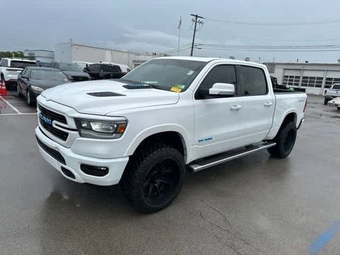 Used 2021 RAM 1500 Laramie w/ Sport Appearance Package AWD/4WD image 15