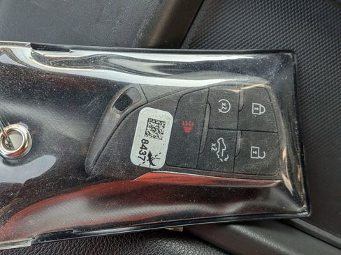 Used 2023 Chevrolet Silverado 1500 LT image 37