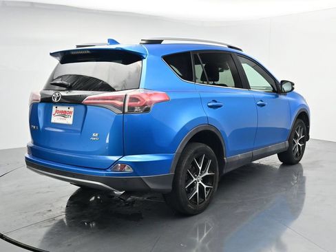 Used 2017 Toyota RAV4 SE w/ Advanced Technology Package AWD/4WD image 7