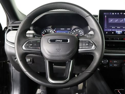 Used 2024 Jeep Compass Latitude AWD/4WD image 33