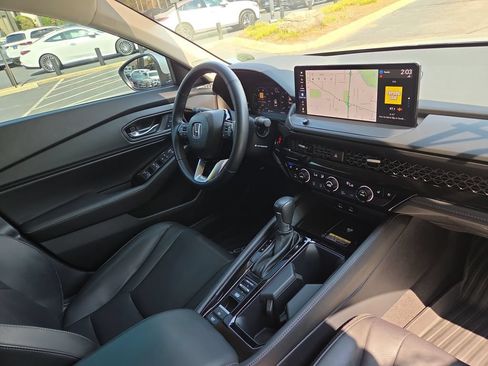 Used 2024 Honda Accord Touring image 17