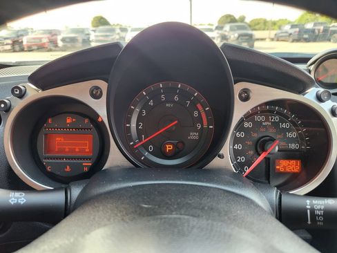 Used 2016 Nissan 370Z Touring RWD image 16