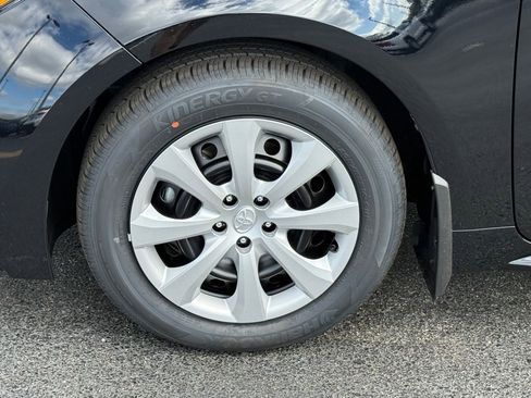 Used 2026 Toyota Corolla LE image 9