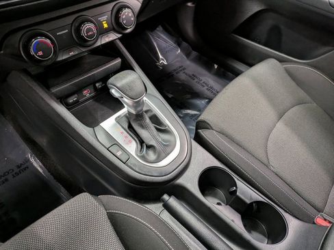 Certified 2022 Kia Forte LXS image 13