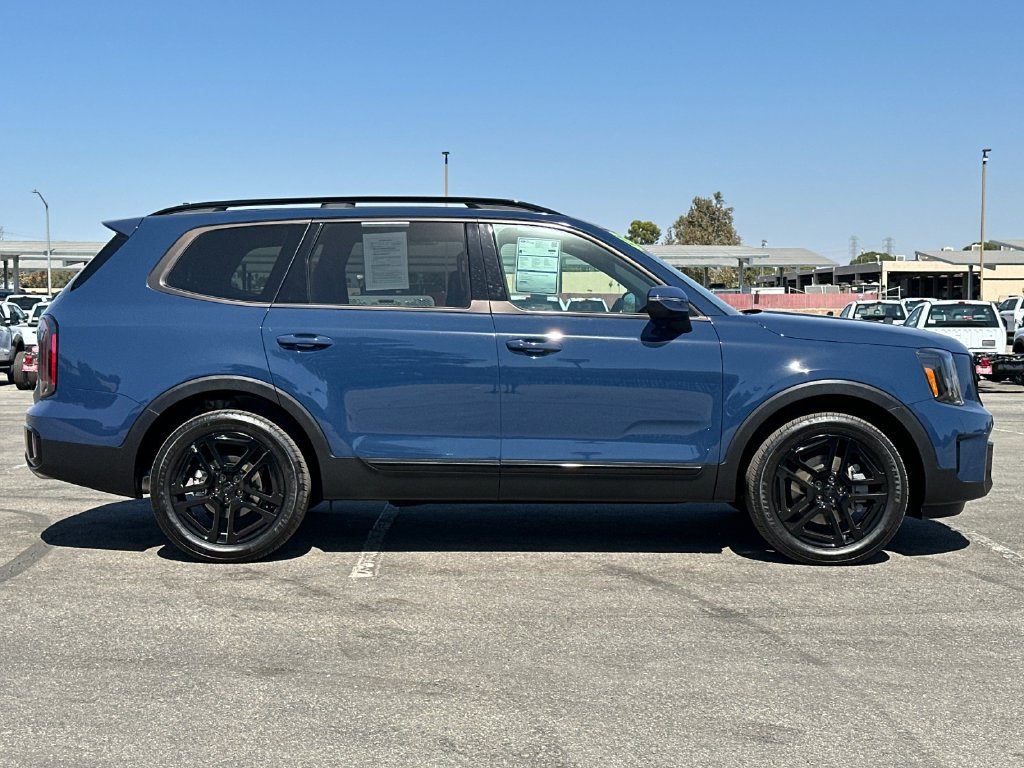 Used 2025 Kia Telluride EX X-Line AWD/4WD image 2