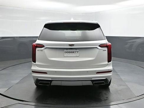 Used 2021 Cadillac XT6 Premium Luxury image 8